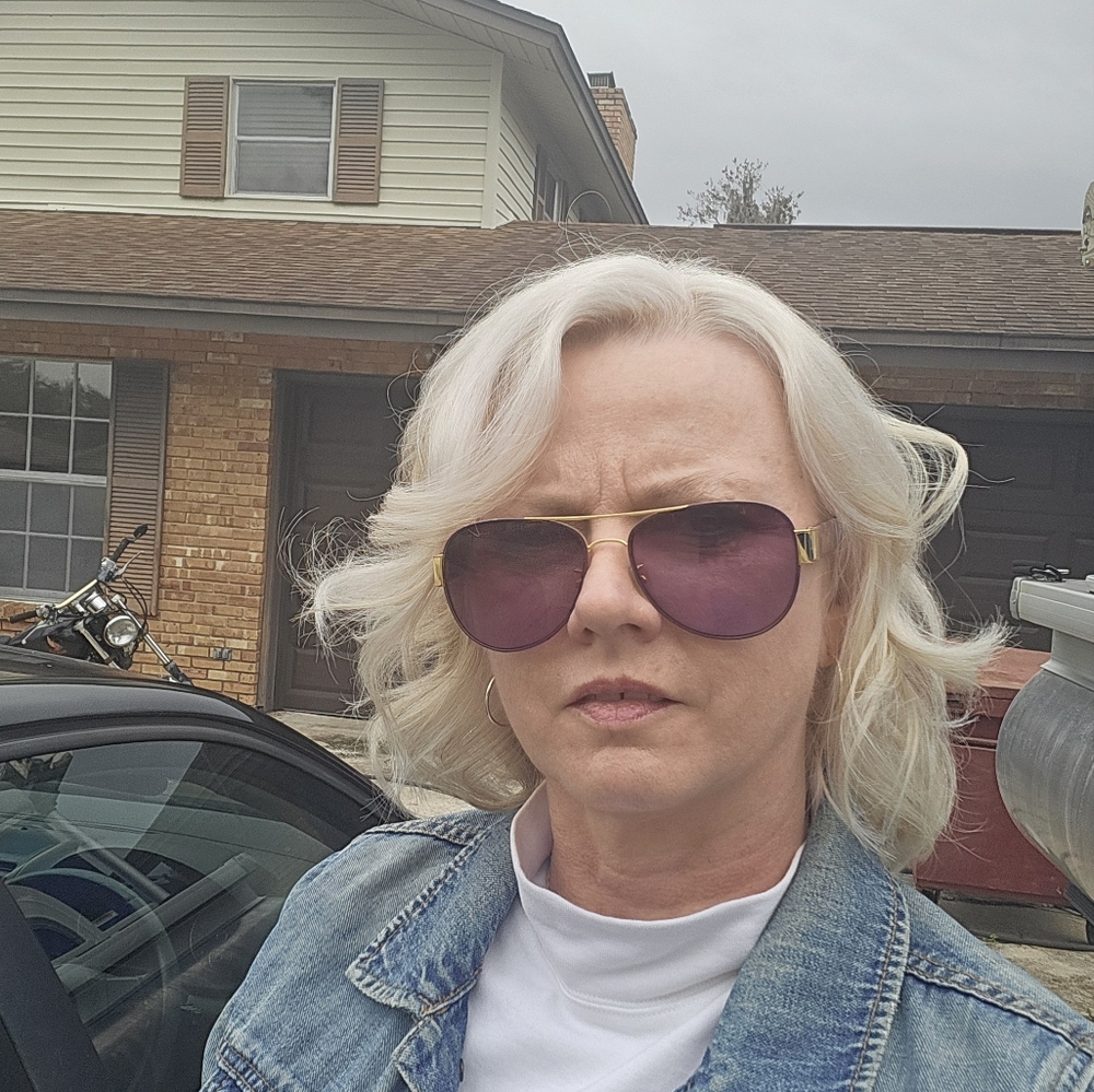Meet your Posher, Stacie